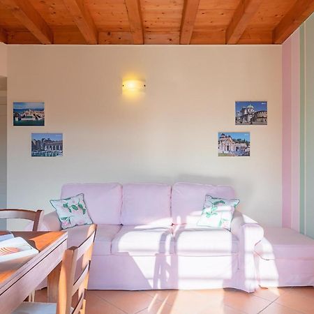Borgo Del Torchio Apartments By Wonderful Italy Манерба-дель-Гарда Екстер'єр фото