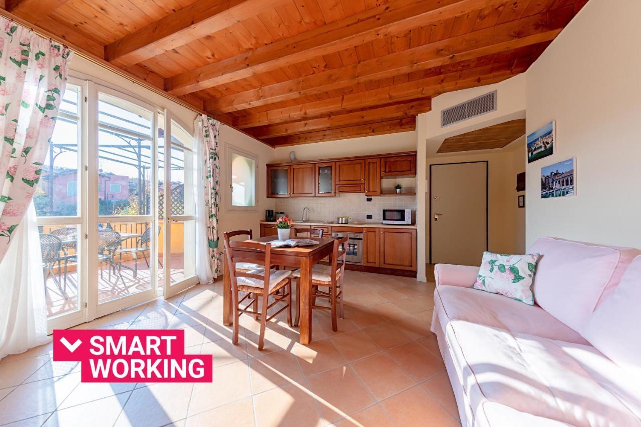 Borgo Del Torchio Apartments By Wonderful Italy Манерба-дель-Гарда Екстер'єр фото