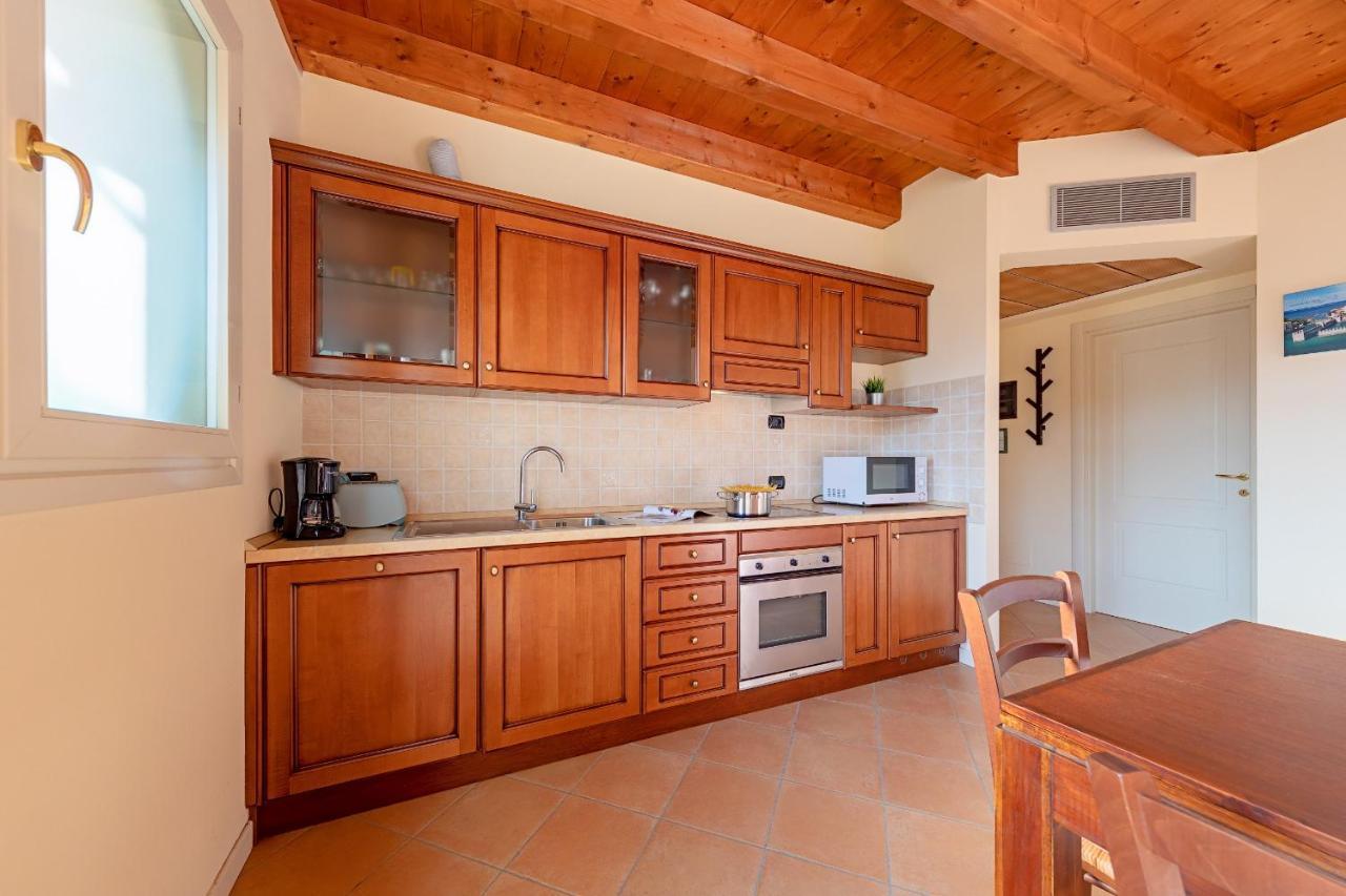 Borgo Del Torchio Apartments By Wonderful Italy Манерба-дель-Гарда Екстер'єр фото