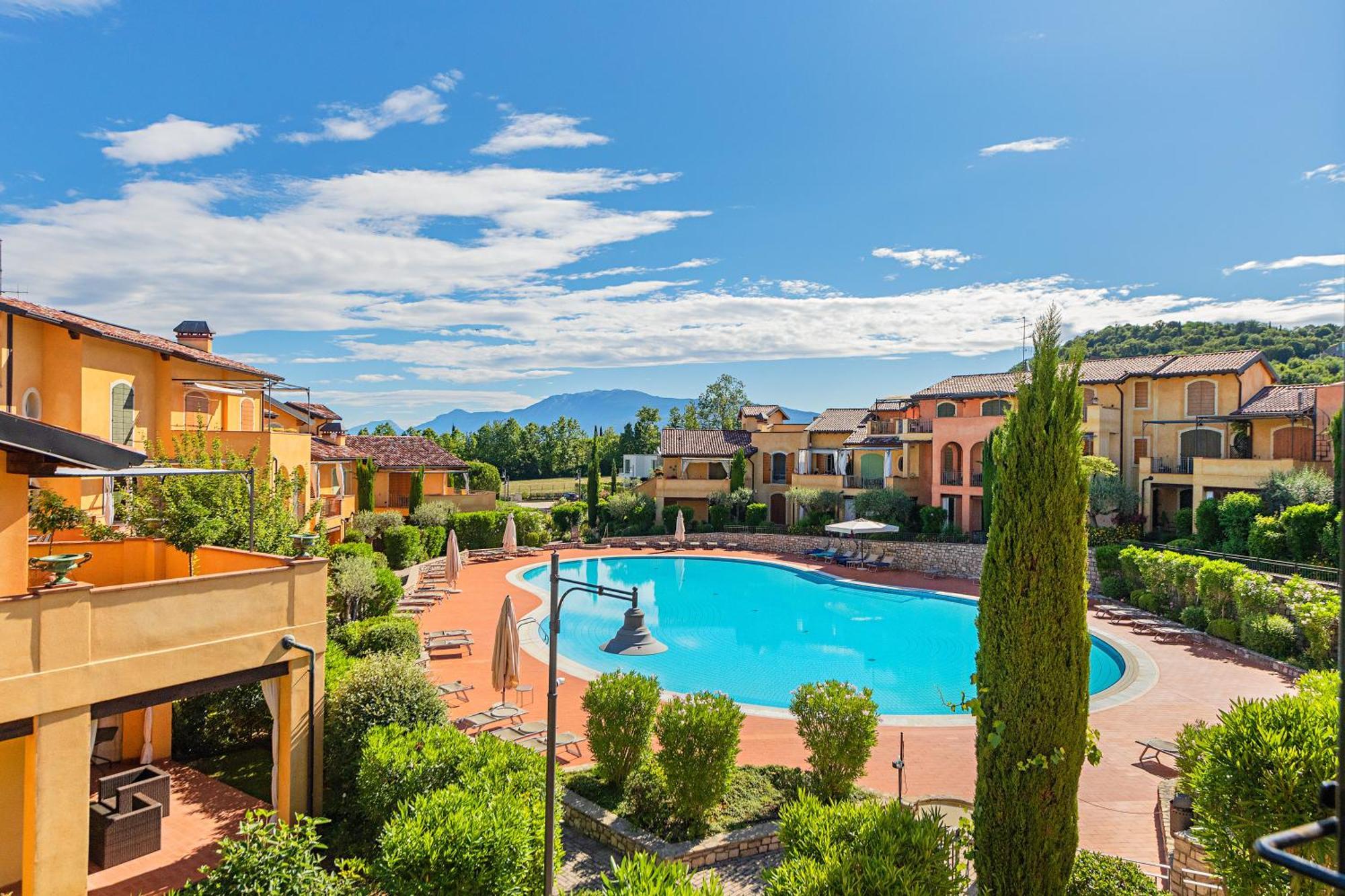 Borgo Del Torchio Apartments By Wonderful Italy Манерба-дель-Гарда Екстер'єр фото