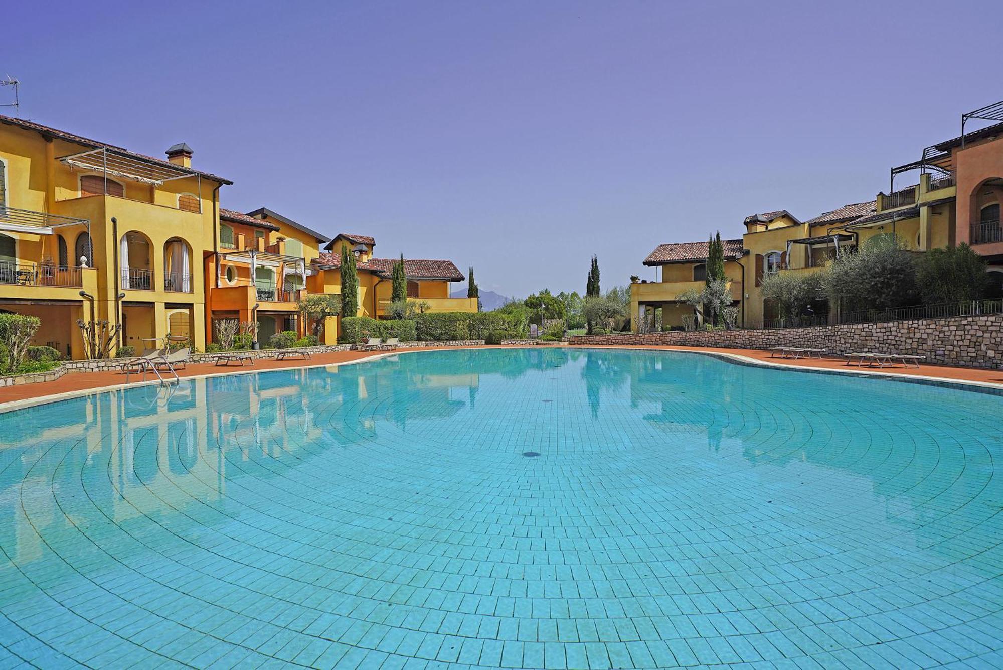 Borgo Del Torchio Apartments By Wonderful Italy Манерба-дель-Гарда Екстер'єр фото