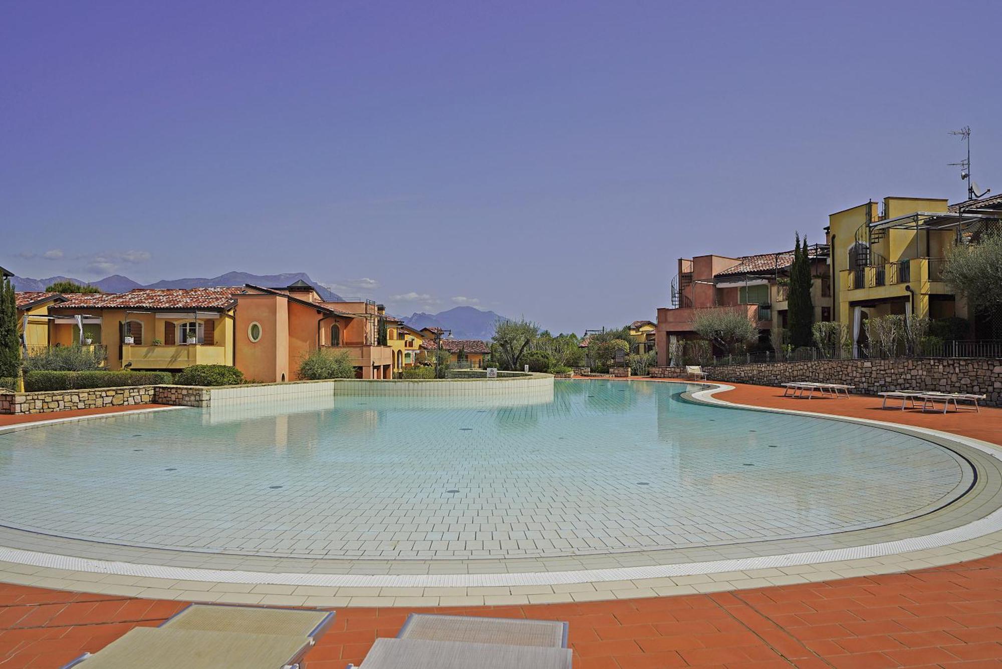 Borgo Del Torchio Apartments By Wonderful Italy Манерба-дель-Гарда Екстер'єр фото